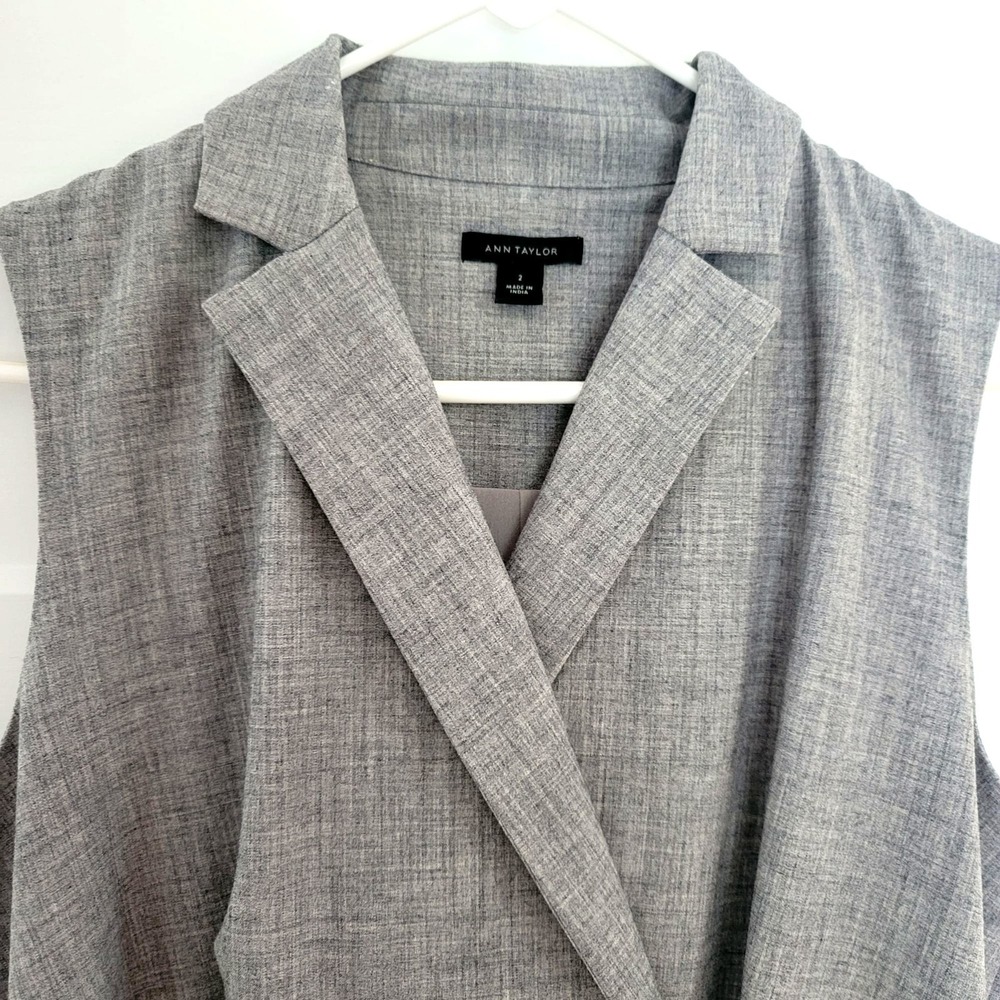 Ann Taylor Womens Sleeveless Gray Dress Size 2 With Belt Polyester Blend Work